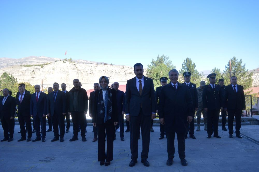 29 EKİM CUMHURİYET BAYRAMI ÇELENK SUNMA TÖRENİ GERÇEKLEŞTİRİLDİ.