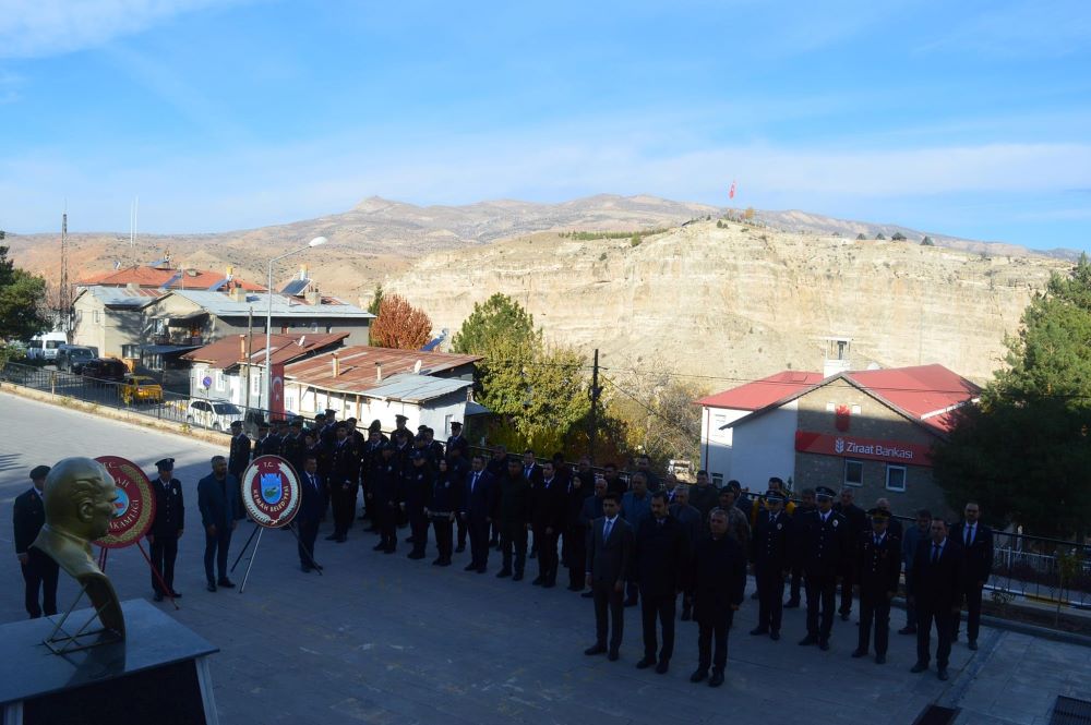 10 KASIM ATATÜRK’Ü ANMA GÜNÜ KAPSAMINDA ÇELENK SUNMA PROGRAMI GERÇEKLEŞTİRİLDİ.